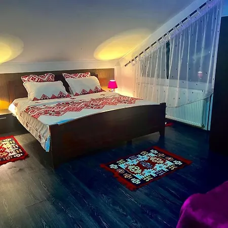 La Mama Siriu Guest house *